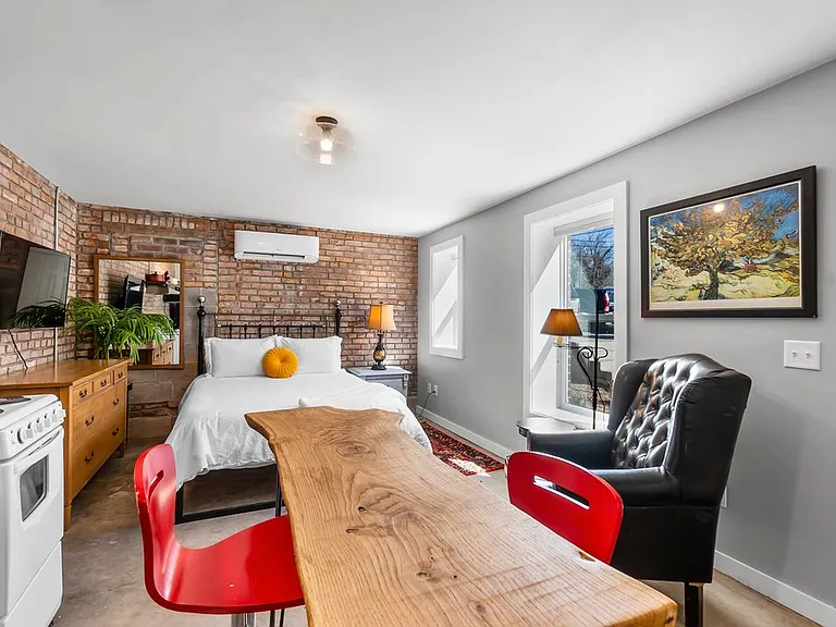 622 Broadway Ave #7 — Photo 9
