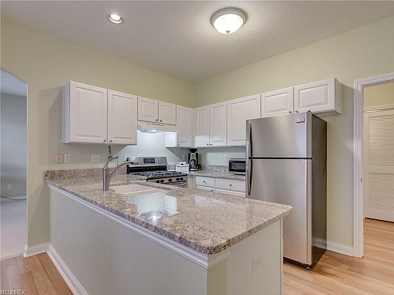4th image of 5145 Bridgeport Ln