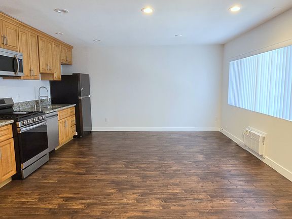 4th image of 5245 Bakman Ave APT 10