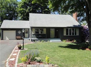 30 Maiden Ln, Plainville, CT 06062