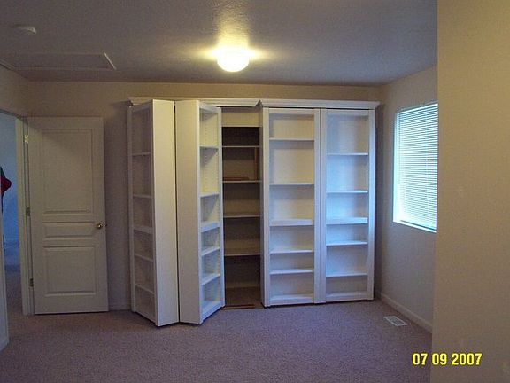 closet behind shelves