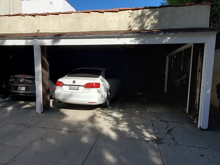 934 S Orange Grove Ave #1/2 — Photo 16