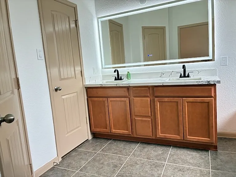 7042 Windy Run Ct — Photo 24