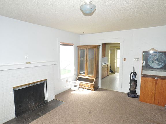 2nd image of 2414 N Mason Ave