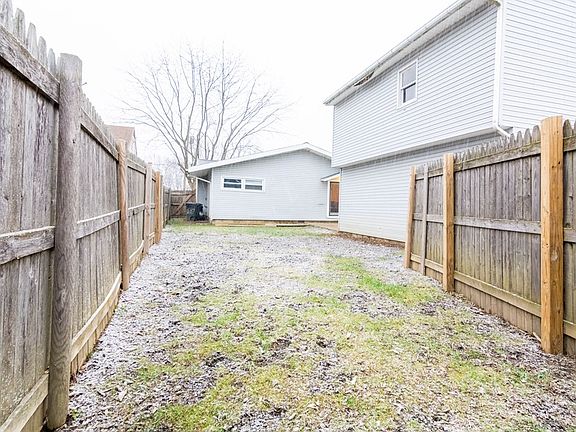 4th image of 207 Boone Ave
