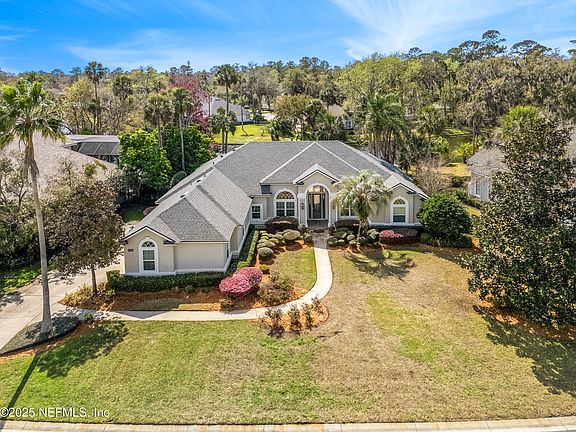 2nd image of 425 CLEARWATER Drive