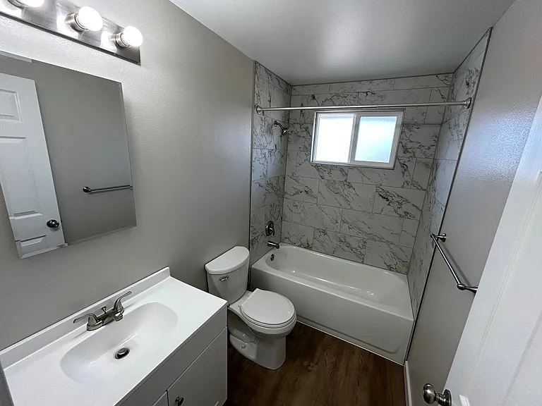 323 East Wabash Avenue — Photo 35