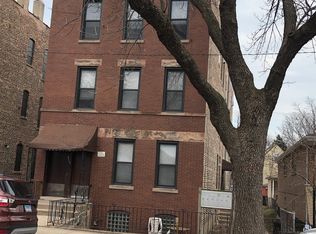 3365 S Racine Ave #2R, Chicago, IL 60608