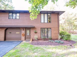 4180 Bristol Ln, New Castle, PA