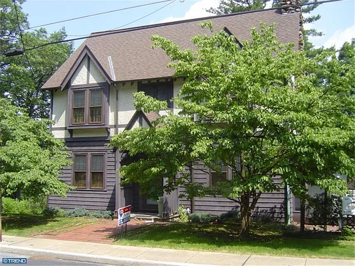 2155 Highland Ave photo 1