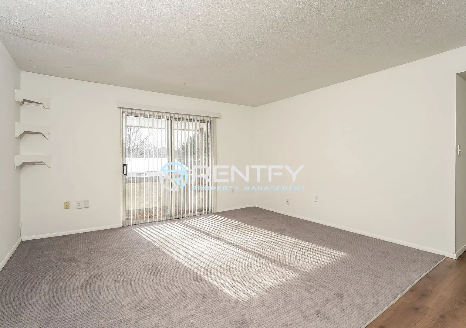 2205 Sunderland Rd #115D — Photo 4