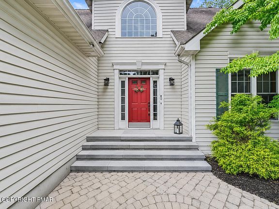 2nd image of 7216 Moss Dr