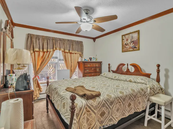 221 Macdougal Street image 17 of 18