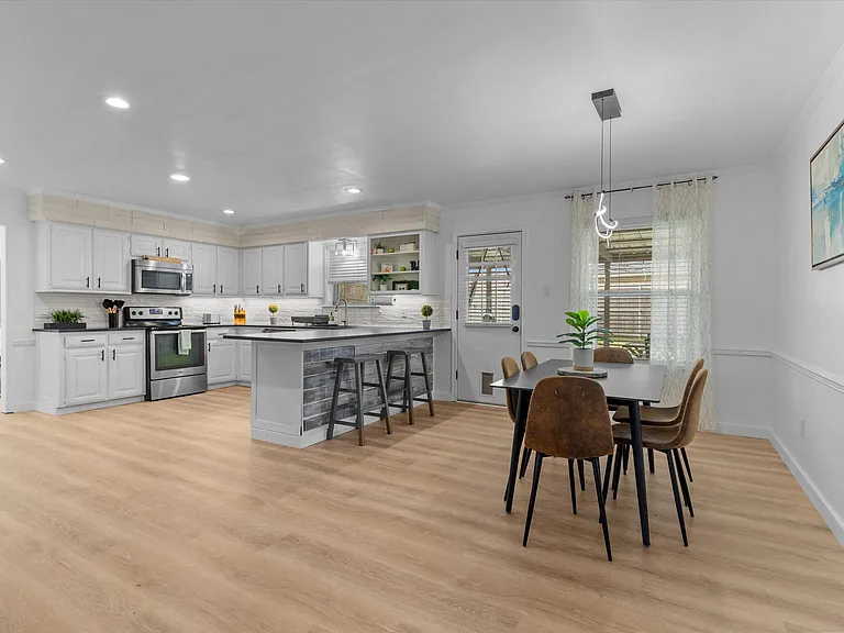 10801 Harvestwood Dr — Photo 12