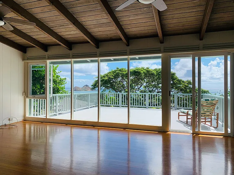 340 Lanipo Dr — Photo 1