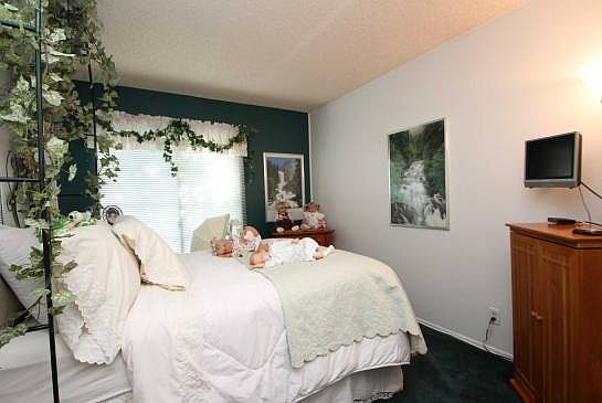 4th image of 6644 Clybourn Ave Unit 70