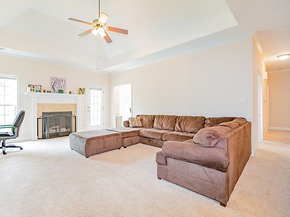 5th image of 1117 Brighton Dr