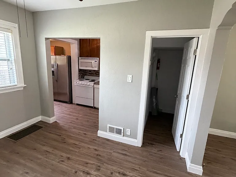 116 Arden St — Photo 8