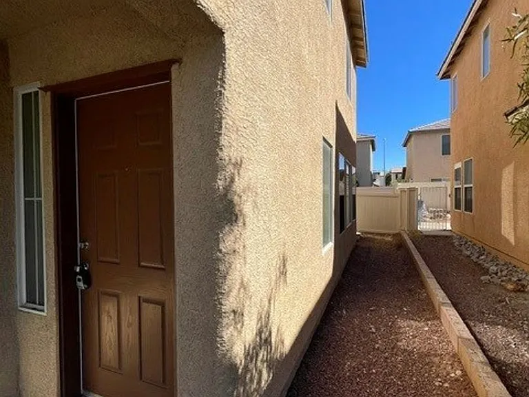 4721 Chino Peak Ct — Photo 3