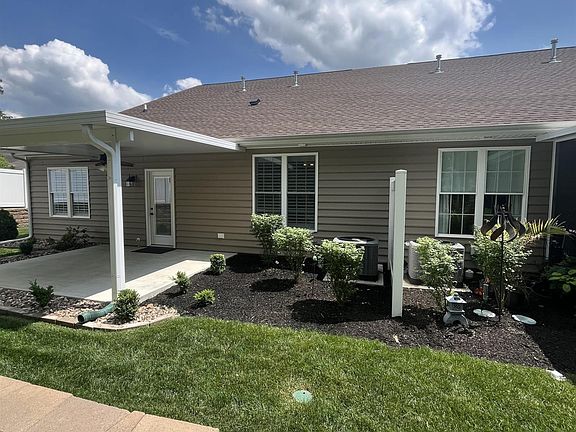 2nd image of 403 Villa Ridge Dr