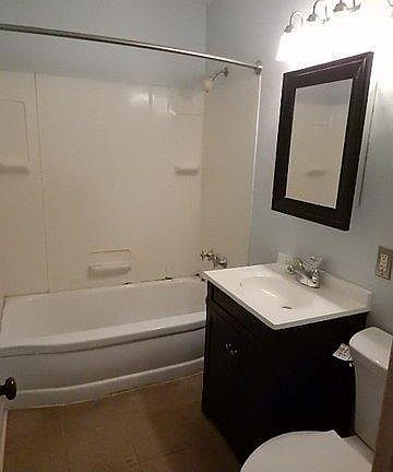 5th image of 1705 Loraine Ave