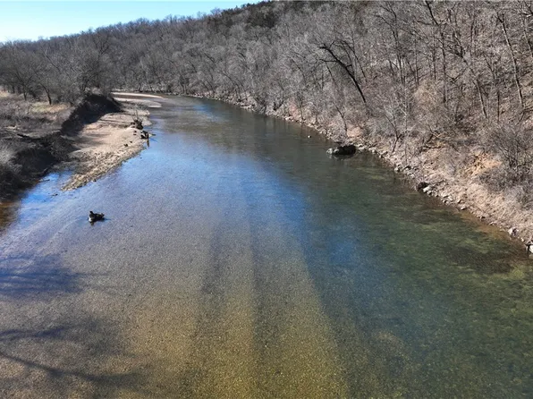 207 County Road 444, Berryville, AR 72616