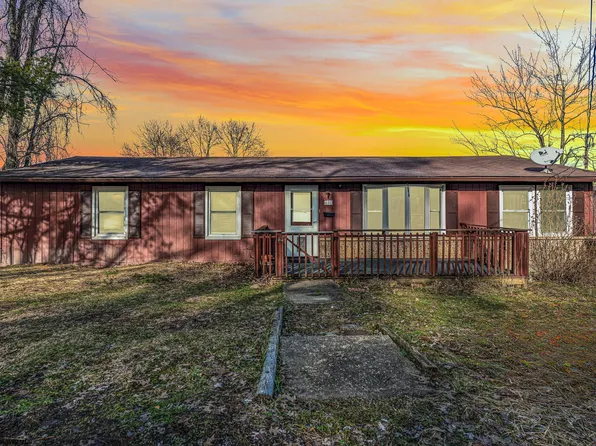 490 Ohio Ave, Westover, WV 26501