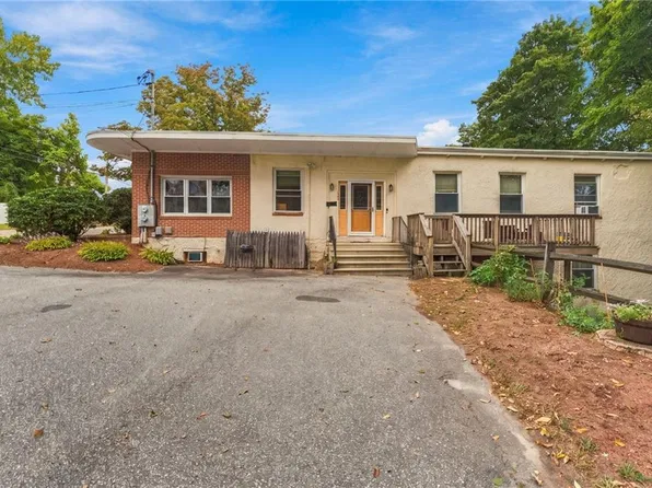 173 School St #173, North Smithfield, RI 02896