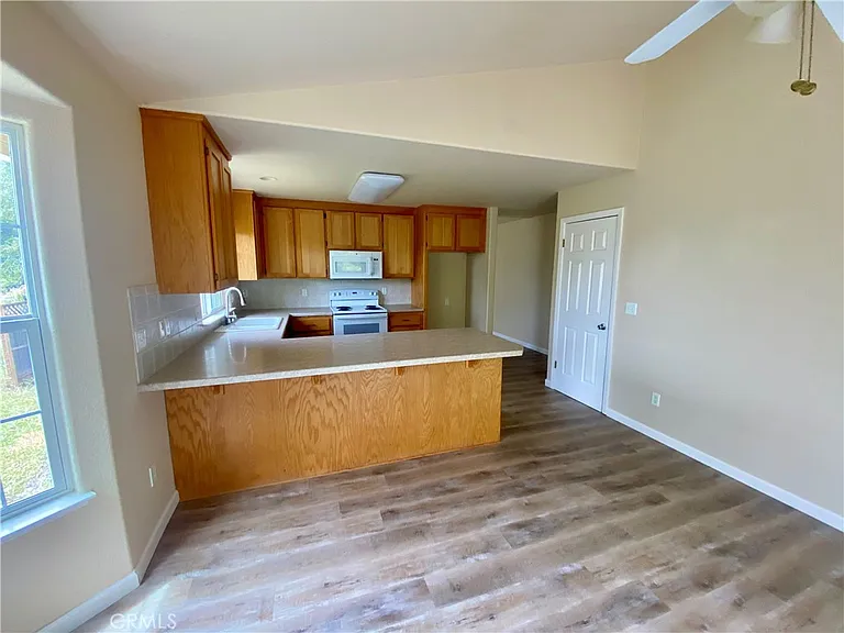 16506 Ridgecrest Ct — Photo 8