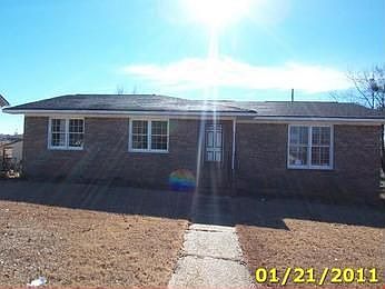3rd image of 3845 34th Ave E