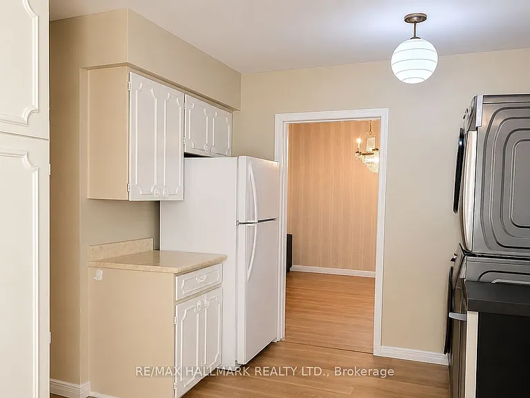 33 Sumner Heights Dr #MAIN — Photo 11