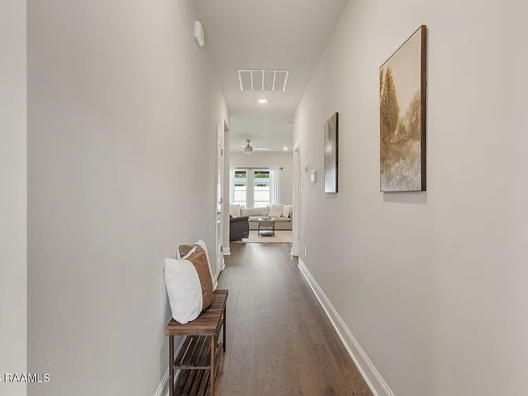 105 Harvest Falls Dr — Photo 4