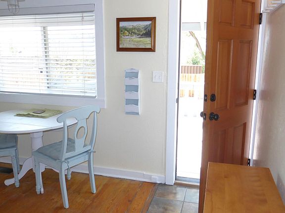 3rd image of 907 W Clay Ave #Z