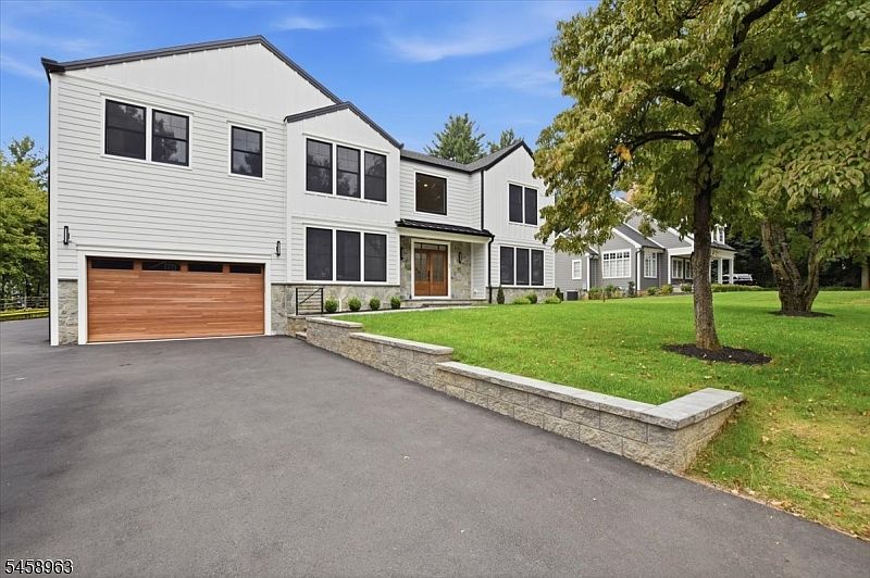 1st image of 32 Felch Rd