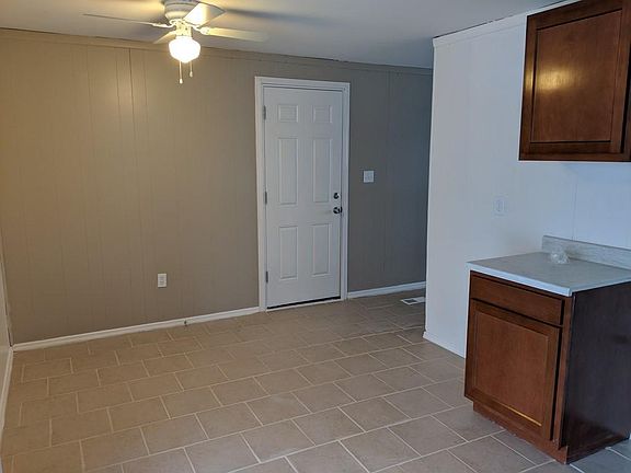 5th image of 523 Sheets St