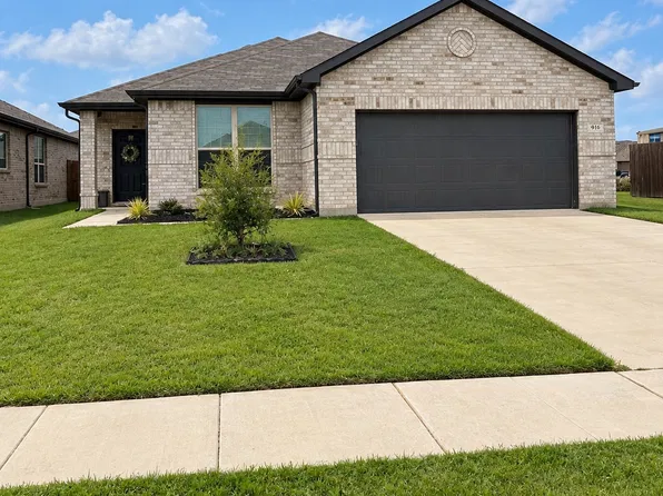 916 Billups Dr, Van Alstyne, TX 75495
