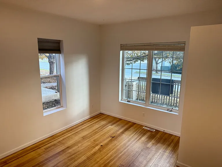 808 Des Moines St #810-1 — Photo 4