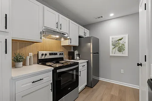 The Pointe @ Apex Apartments Photo 1