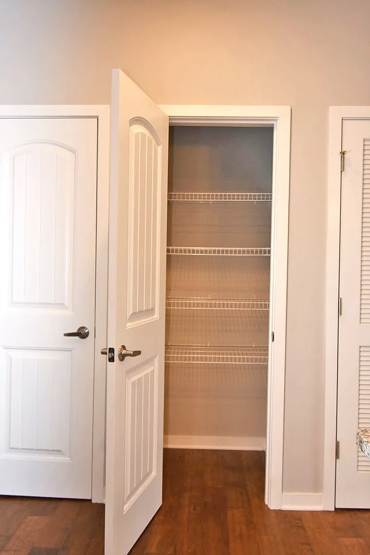 New modern 1BR/1BA condo in the hot Solo East development! W/dryer included, 8 mins. from downtow... — Photo 3