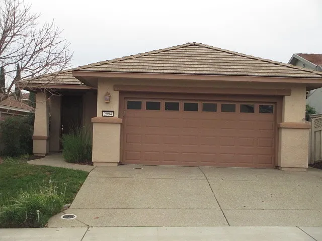 2994 Coopers Hawk Loop photo 1