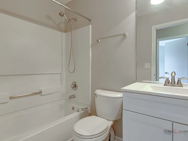 2487 Dickens Dr — Photo 20