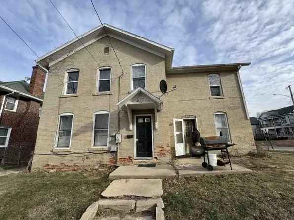 527 S Liberty Ave, Freeport, IL 61032