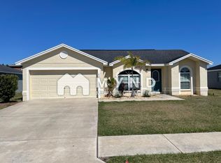 1930 Country Manor St, Bartow, FL 33830