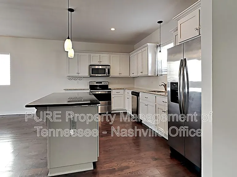 303 Gatewood Ave — Photo 5