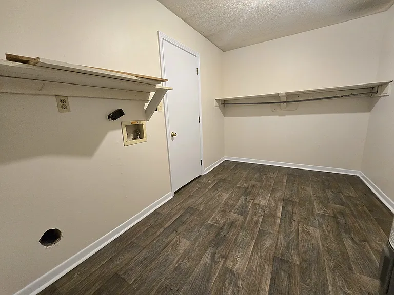 3230 Palmdale Ave — Photo 8