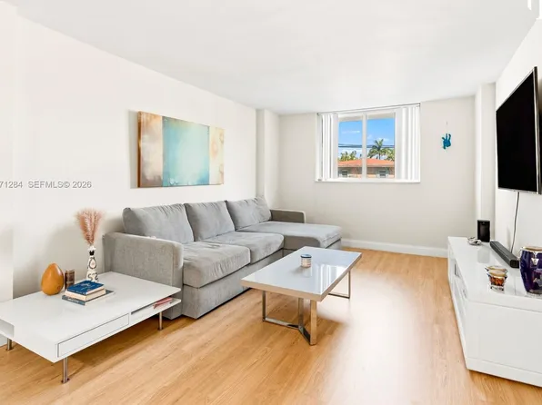 1251 NE 108th St APT 108, Miami, FL 33161