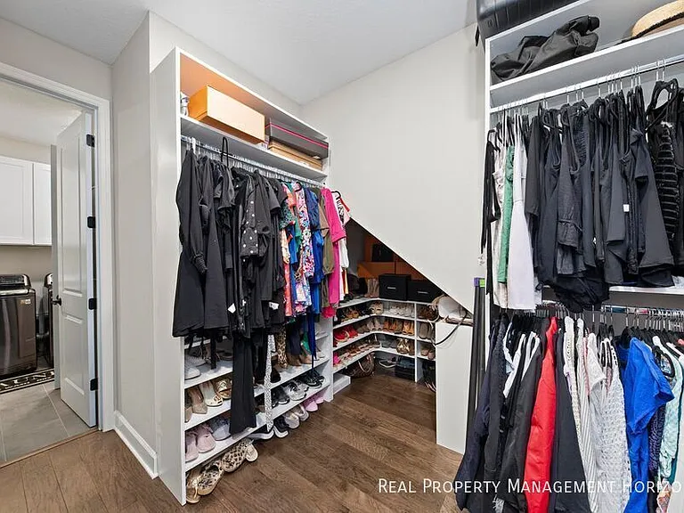 4430 Pond Brook Ct — Photo 35