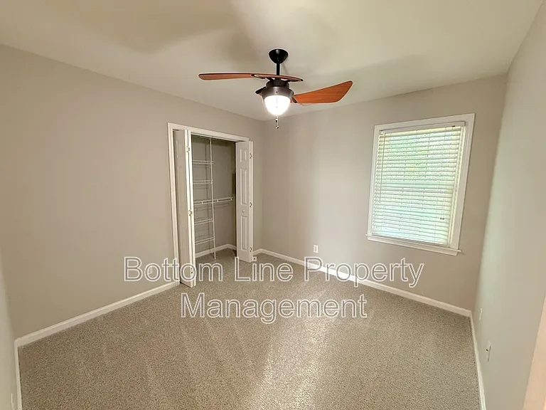 2321 Heathershire Ln — Photo 19