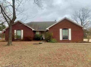 135 Cedar Ridge Cir, Texarkana, TX 75501