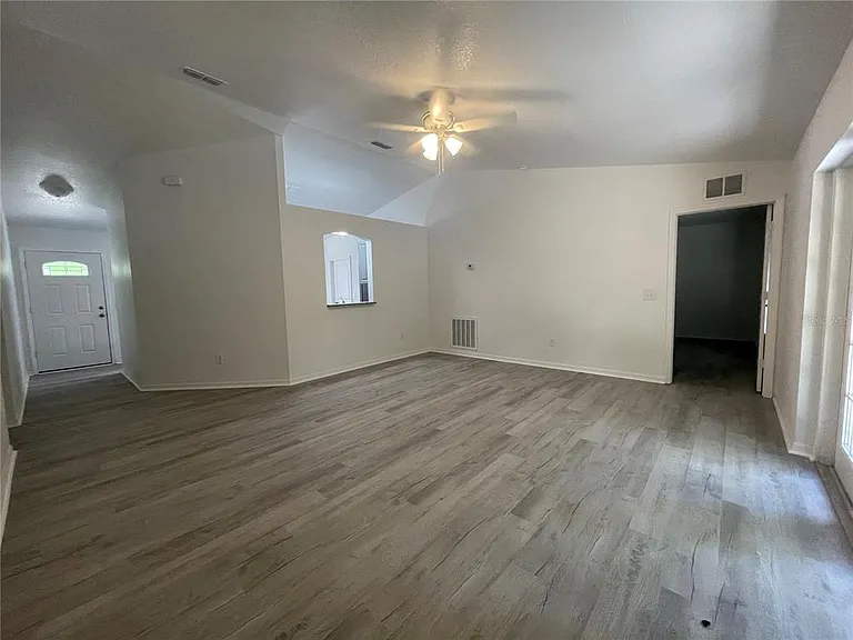 2503 Wilson St — Photo 4